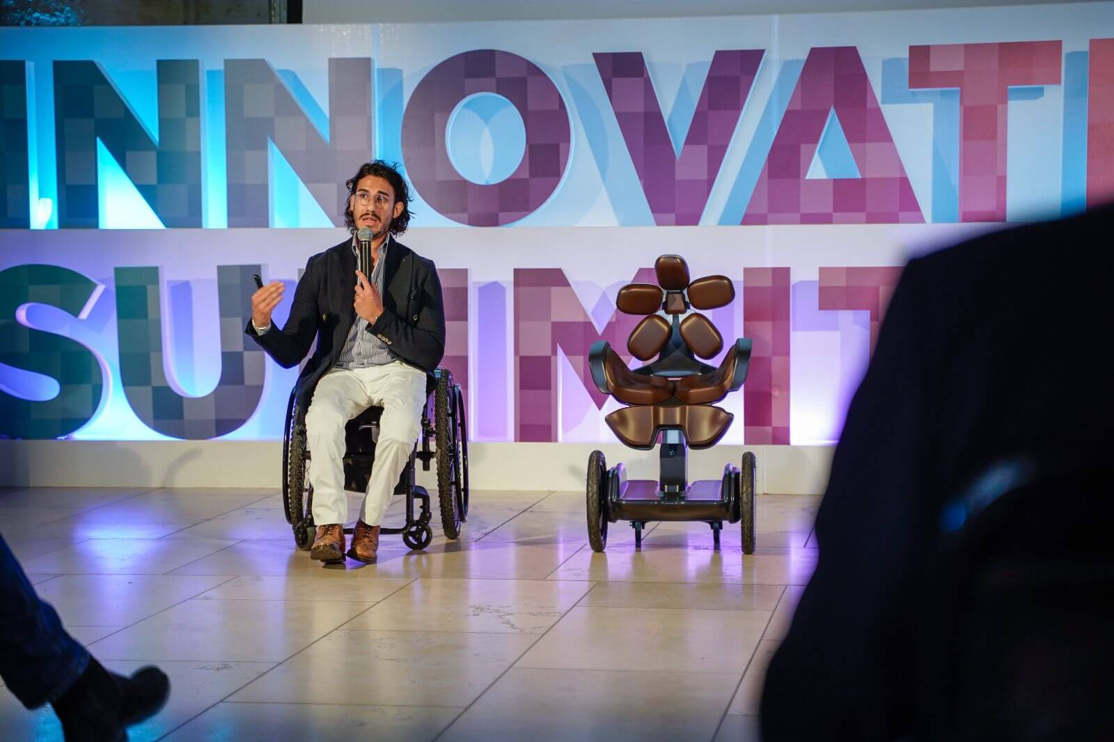 Alessio Sansò: «Con la mia carrozzina aiuto i disabili a ritrovare dignità» – L’INTERVISTA