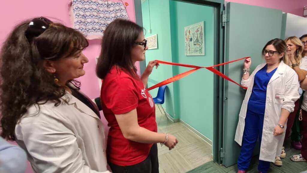Bari, in ospedale giochi per i piccoli pazienti e un laboratorio per le mamme