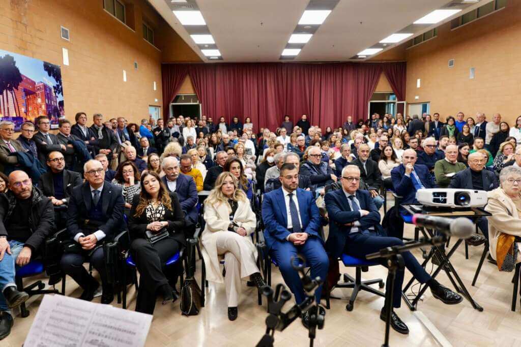Bari, il pronto soccorso del Policlinico intitolato a Vito Procacci: «Il nostro modo per ringraziarlo» – FOTO e VIDEO Bari, il pronto soccorso del Policlinico intitolato a Vito Procacci: «Il nostro modo per ringraziarlo» – FOTO e VIDEO