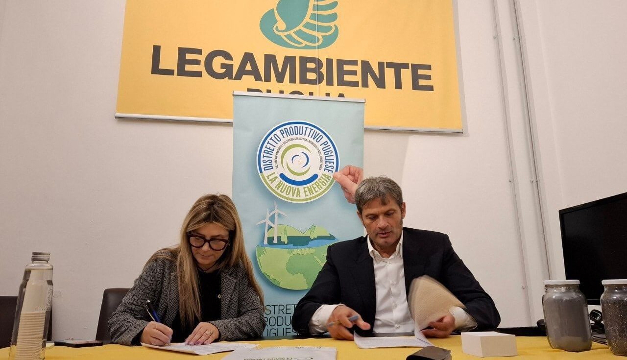 Rinnovabili, in Puglia nasce un osservatorio dei green jobs: accordo tra Legambiente e Distretto produttivo Rinnovabili, in Puglia nasce un osservatorio dei green jobs: accordo tra Legambiente e Distretto produttivo