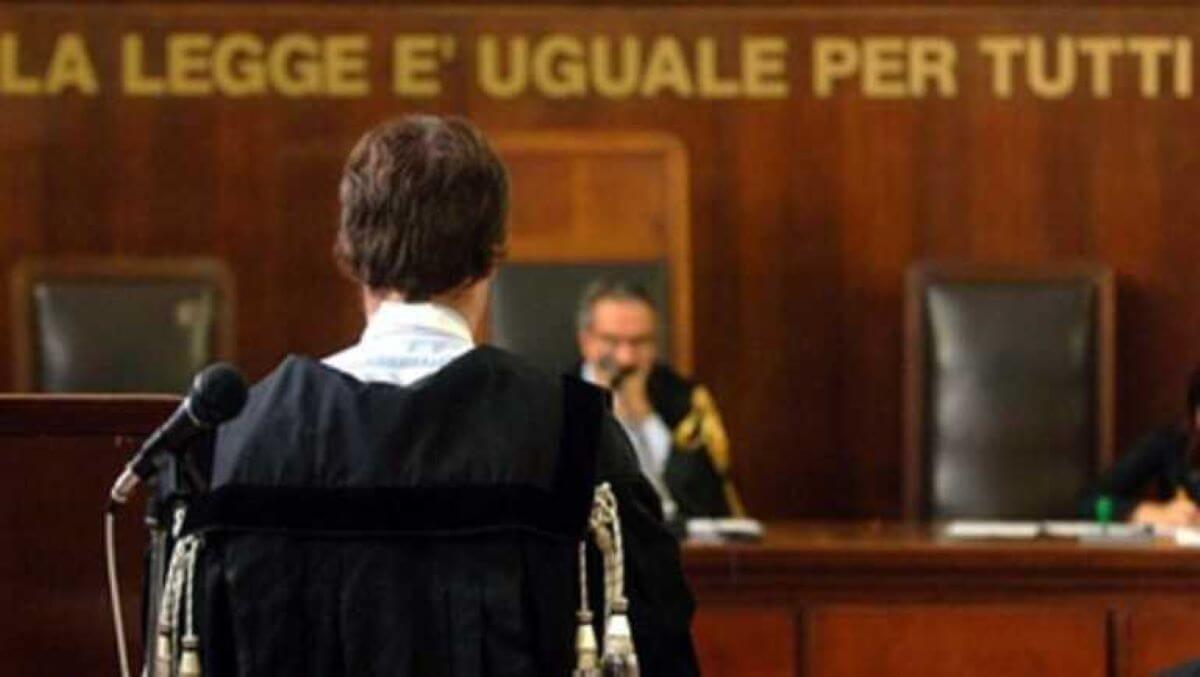 Mafia e droga a Bari, la Dda chiede fino a 20 anni di carcere per i vertici del clan Parisi-Palermiti Mafia e droga a Bari, la Dda chiede fino a 20 anni di carcere per i vertici del clan Parisi-Palermiti