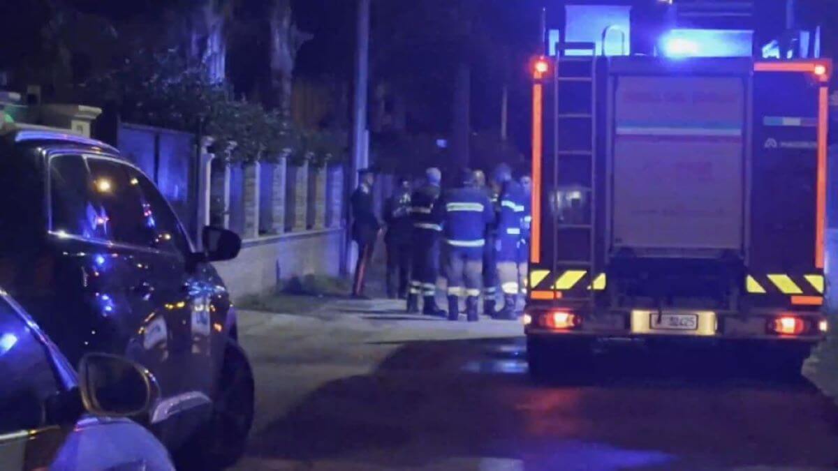 Giallo a Leporano: cadavere di una 70enne trovato in una pozza di sangue. Non si esclude il femminicidio – VIDEO Giallo a Leporano: cadavere di una 70enne trovato in una pozza di sangue. Non si esclude il femminicidio – VIDEO