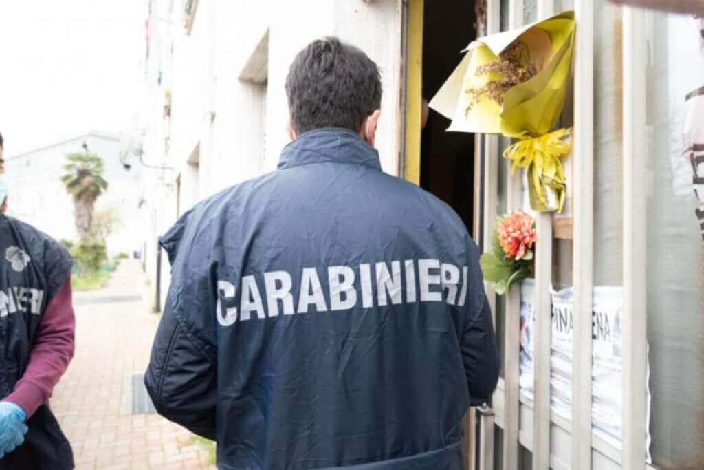 Galleria foto 'Nole, uccide la figlia di 10 mesi e tenta il suicidio: una donna trasportata in ospedale a Torino' - foto 1