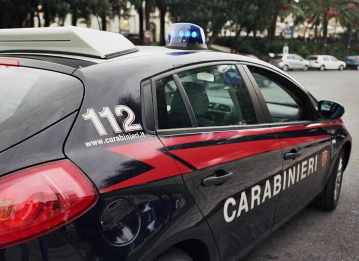 Tragedia nel Veronese, 27enne trovata impiccata nella doccia: indagato il compagno per omicidio