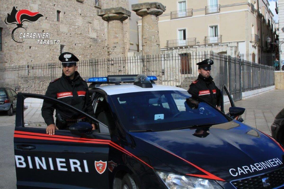 Maruggio, 86enne bloccato in casa dopo una caduta: i carabinieri lo salvano e vanno a trovarlo in ospedale