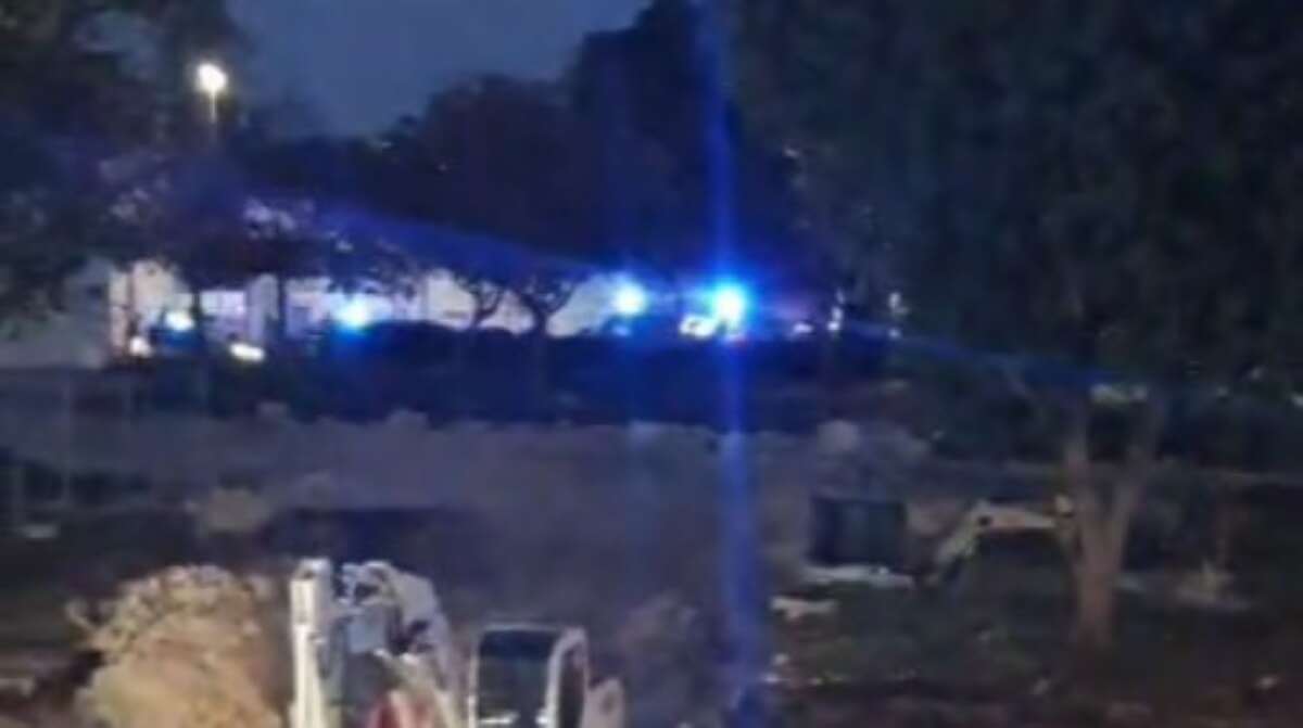 Casarano, chiama i genitori dopo un incidente: inizia rissa tra il padre e il compagno della madre Casarano, chiama i genitori dopo un incidente: inizia rissa tra il padre e il compagno della madre