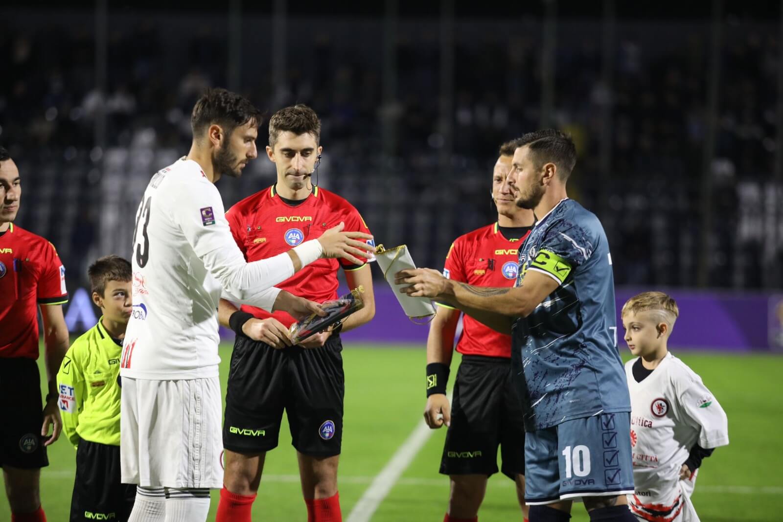 Serie C, il Foggia sprofonda in classifica: con la Cavese non basta Mazzocco. I campani vincono 2-1 Serie C, il Foggia sprofonda in classifica: con la Cavese non basta Mazzocco. I campani vincono 2-1