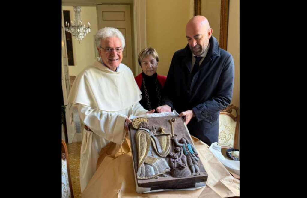 Galleria foto 'Festa del cioccolato a Bari, l’omaggio di uno scultore alla Basilica di San Nicola – FOTO' - foto 4