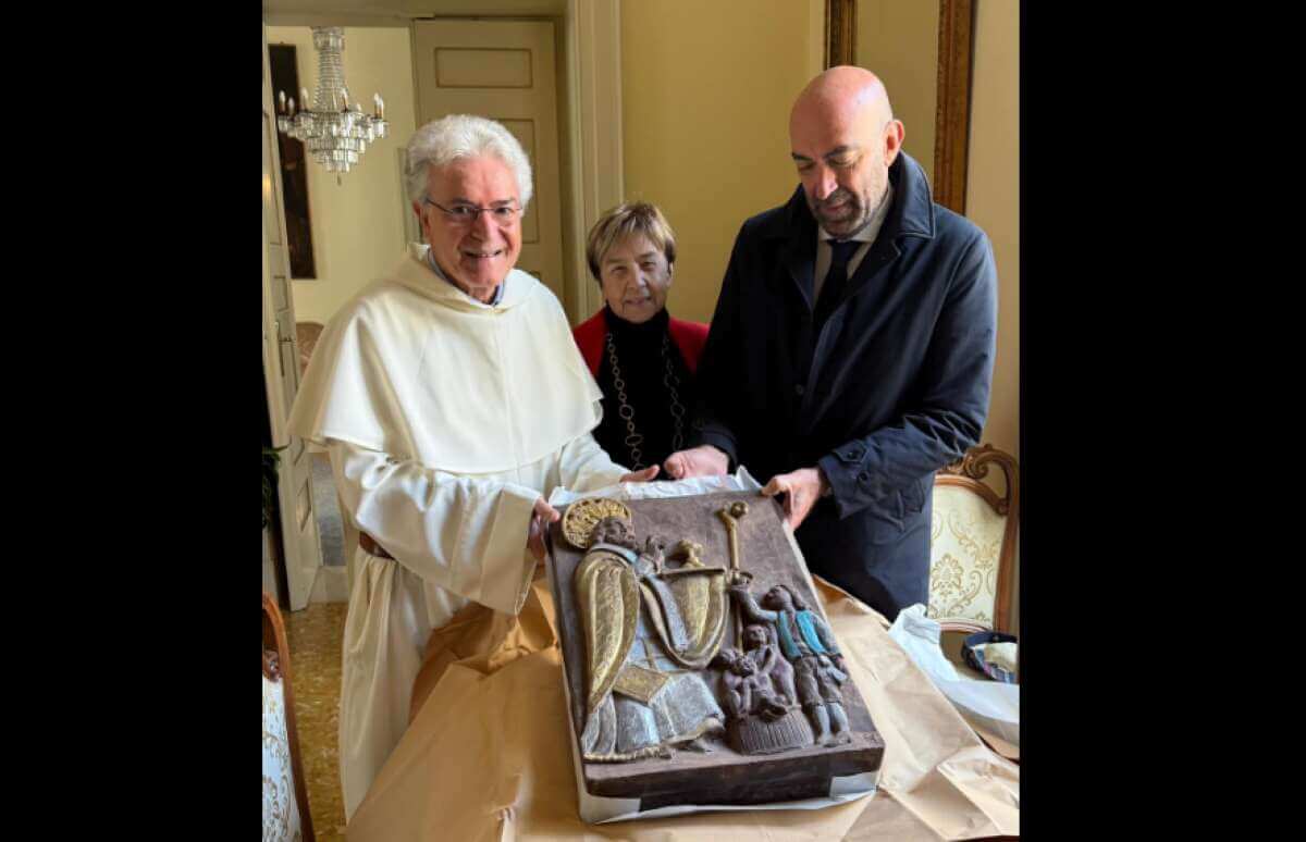 Festa del cioccolato a Bari, l’omaggio di uno scultore alla Basilica di San Nicola – FOTO Festa del cioccolato a Bari, l’omaggio di uno scultore alla Basilica di San Nicola – FOTO