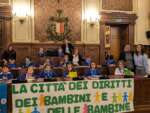 Bari dà voce ai più piccoli, i desideri di oltre 60 bambini accolti in Consiglio comunale