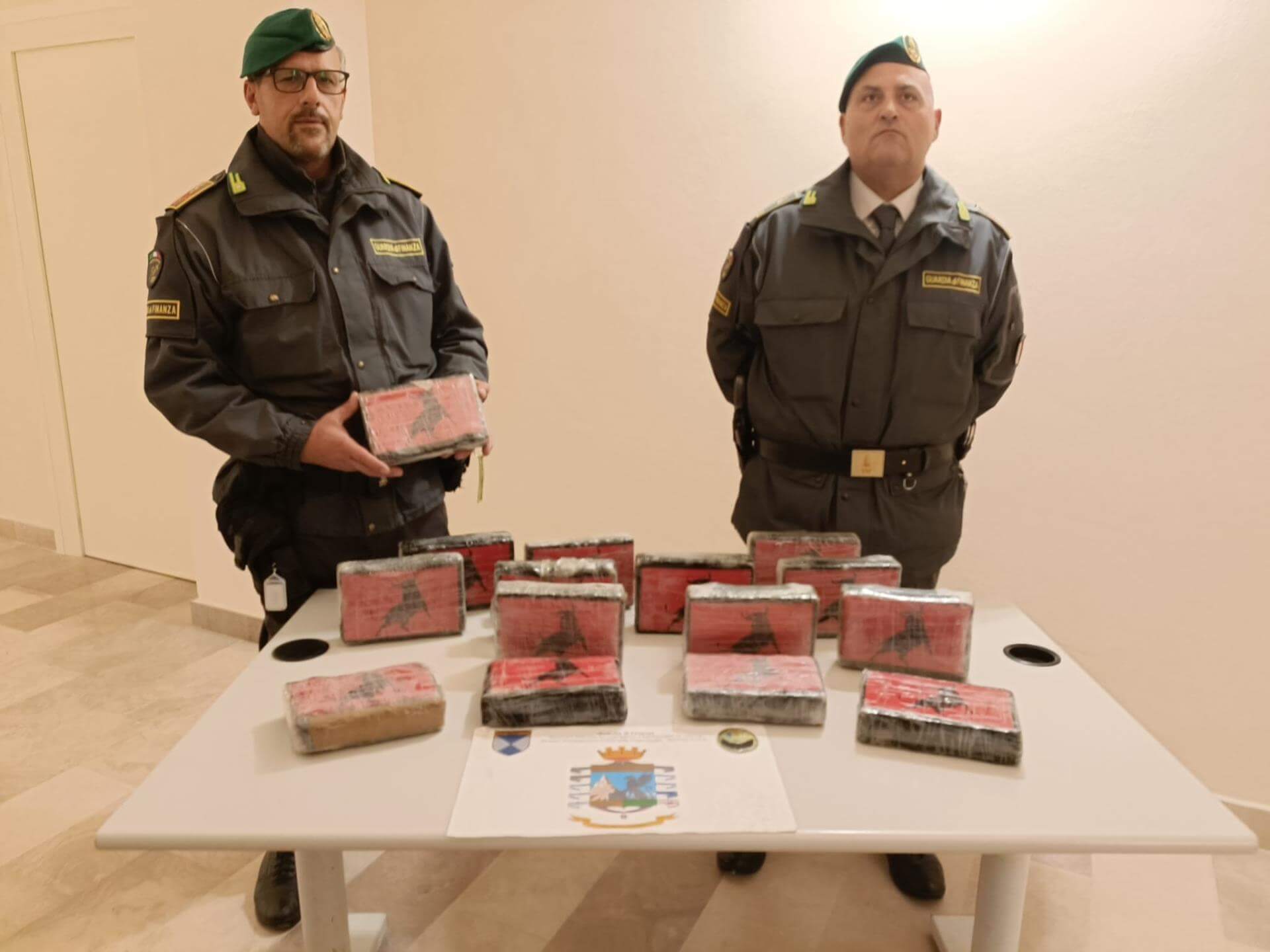 Lecce, trasportava 17 kg di cocaina: avrebbero fruttato 2 milioni di euro. Arrestato un 50enne