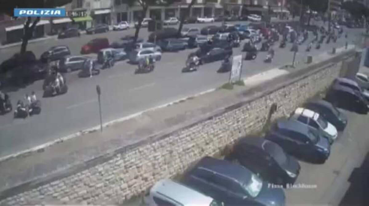 Bari, minacciarono carabinieri sui social dopo la morte del 27enne Christian Di Gioia: in 16 a rischio processo