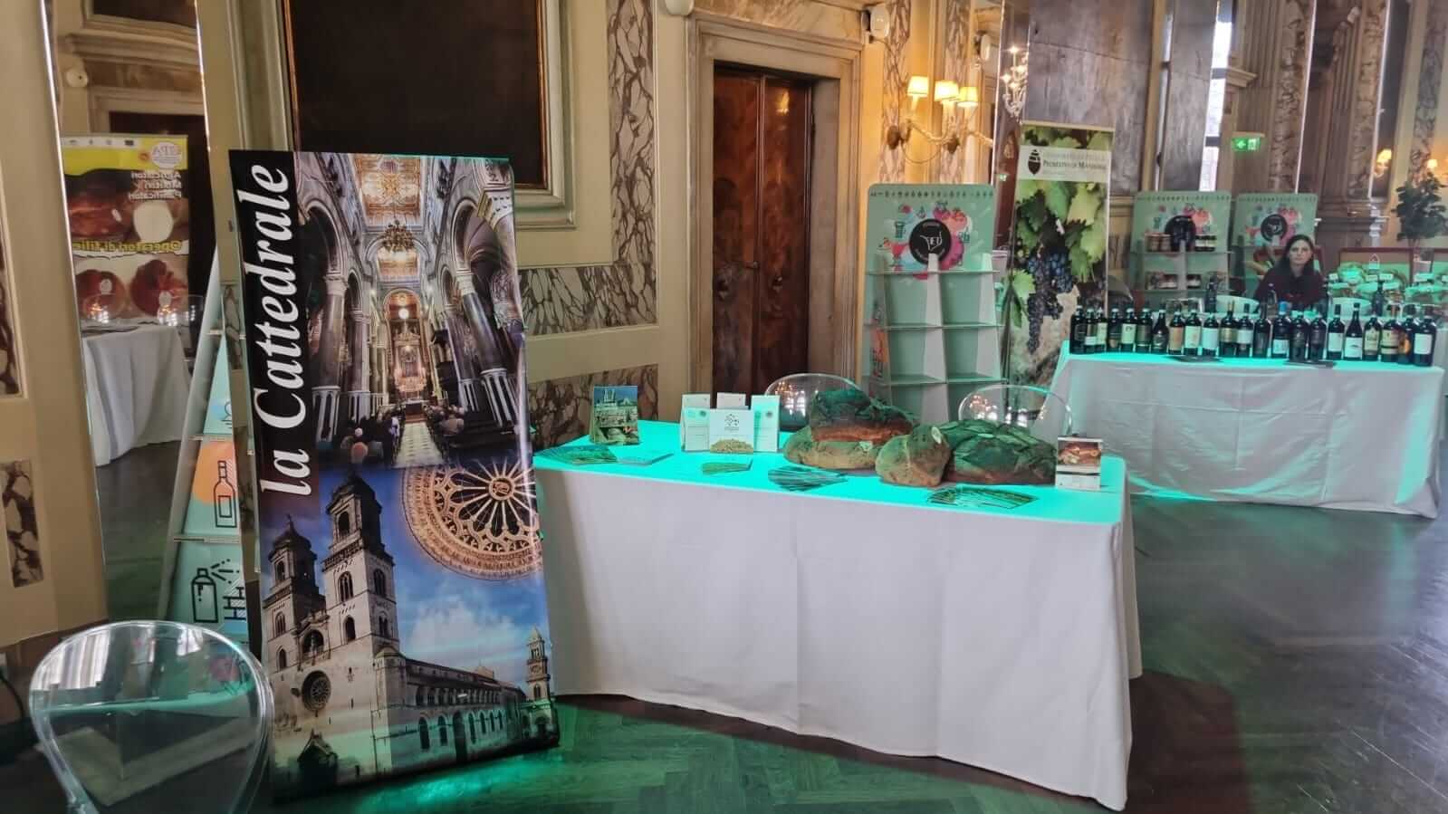 Dalle mandorle ai trulli, la Puglia sbarca a Venezia per l’Exhibition Italian food and tourism Dalle mandorle ai trulli, la Puglia sbarca a Venezia per l’Exhibition Italian food and tourism