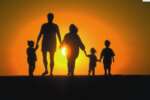 Famiglie in transito, il tempo ha cambiato il cuore della società
