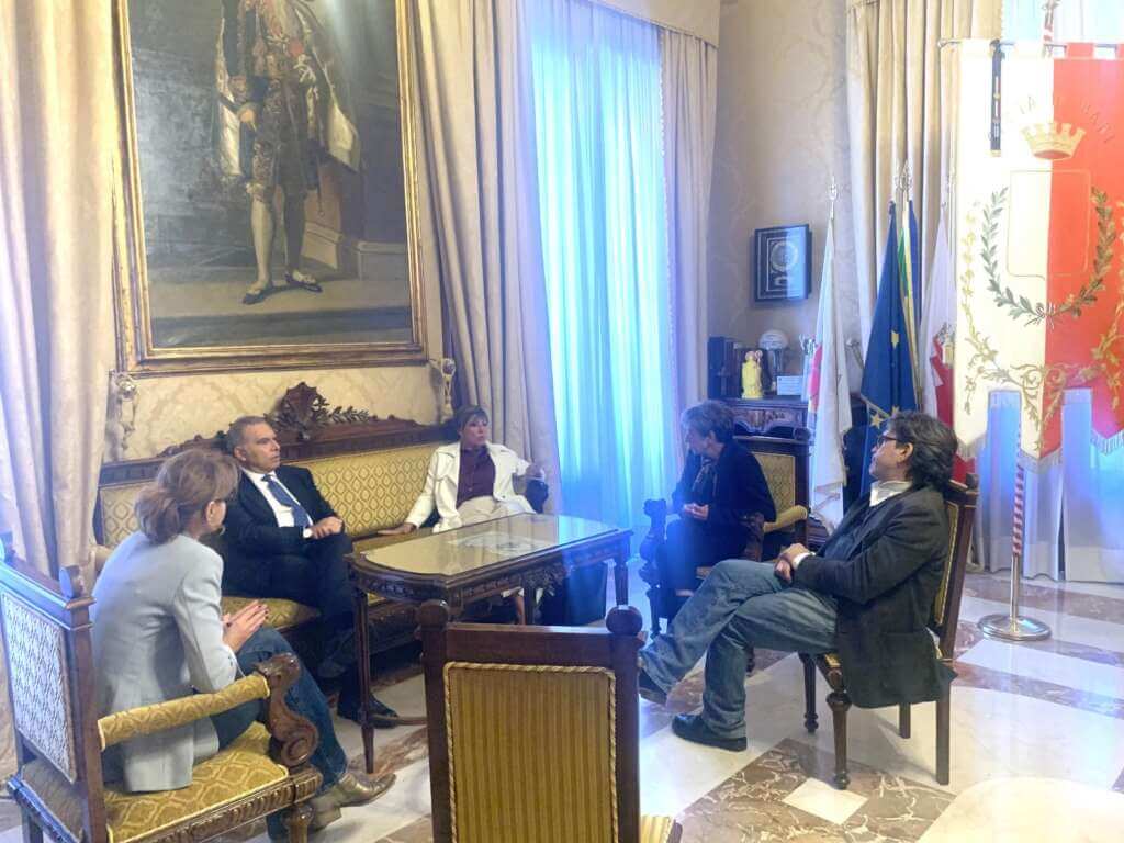 Bari accoglie Fiammetta Borsellino: «Coinvolgere i giovani per sconfiggere le mafie» Bari accoglie Fiammetta Borsellino: «Coinvolgere i giovani per sconfiggere le mafie»