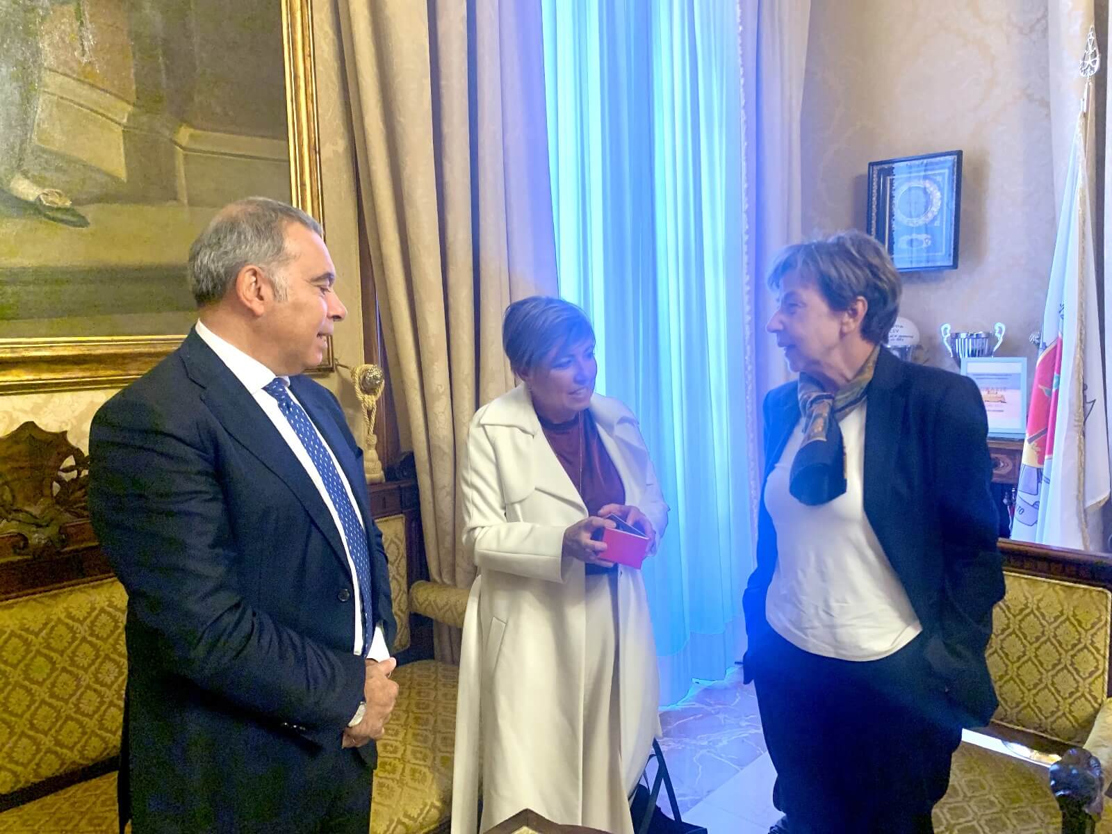 Bari accoglie Fiammetta Borsellino: «Coinvolgere i giovani per sconfiggere le mafie» Bari accoglie Fiammetta Borsellino: «Coinvolgere i giovani per sconfiggere le mafie»