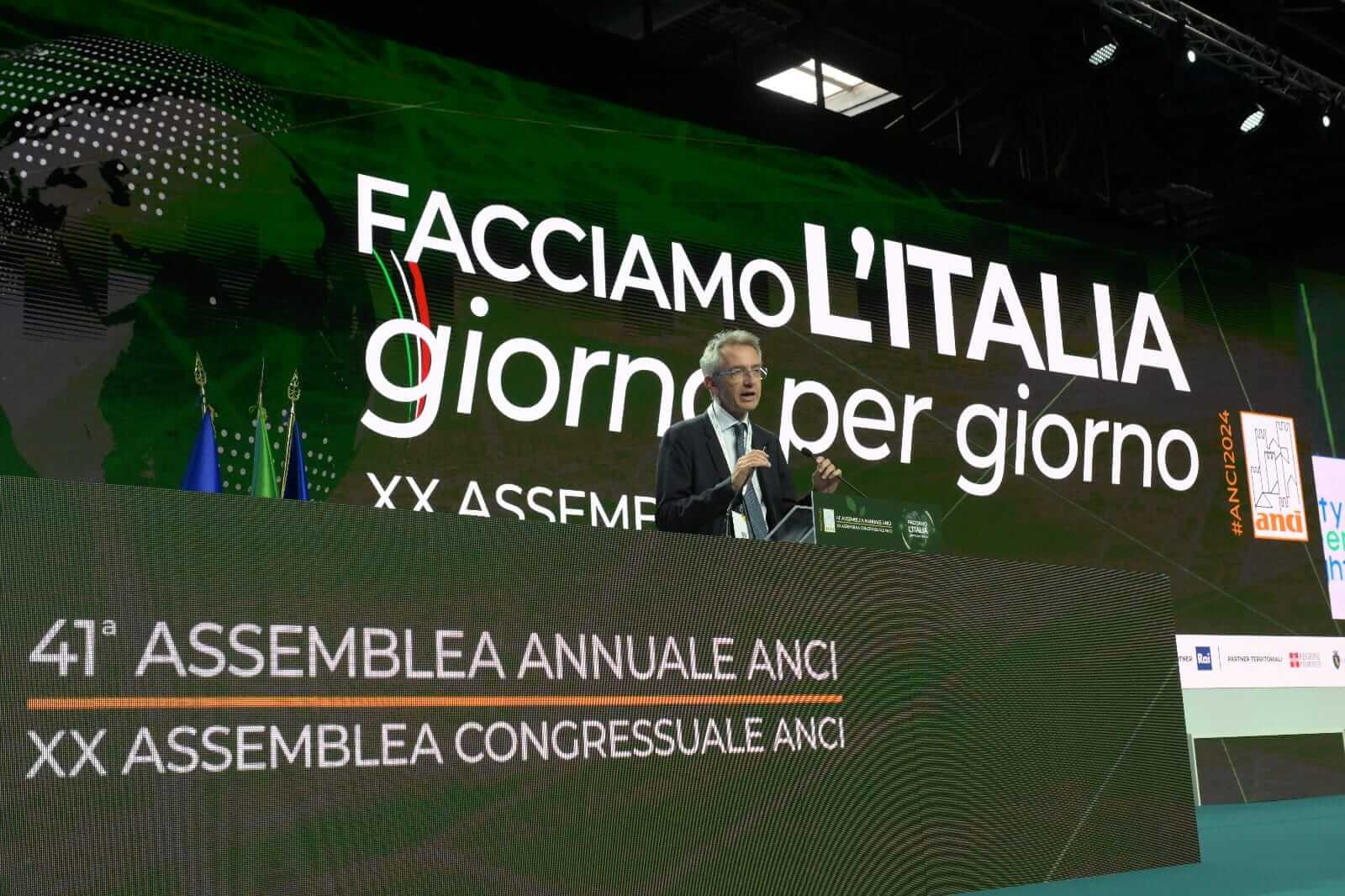 Manfredi dopo Decaro alla guida dell’Anci, Meloni: «Centrale collaborare con i sindaci» Manfredi dopo Decaro alla guida dell’Anci, Meloni: «Centrale collaborare con i sindaci»