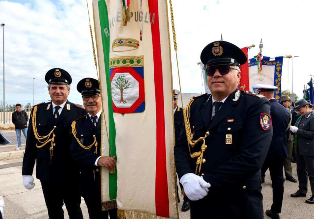 Festa dell’Unità nazionale e delle Forze armate, Emiliano: «I militari pacifisti professionisti» – VIDEO