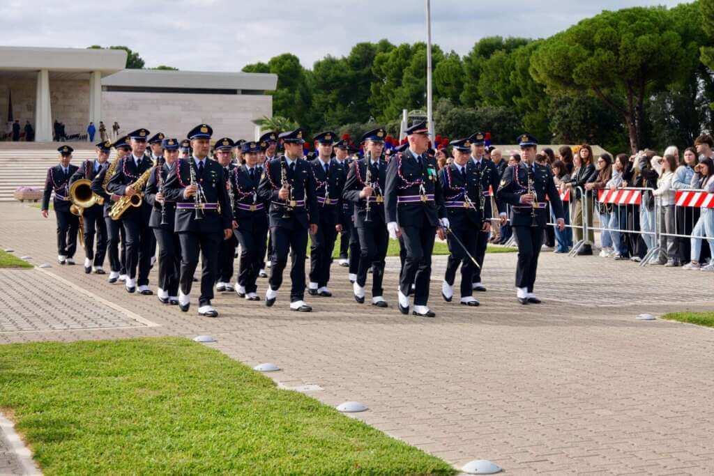 Festa dell’Unità nazionale e delle Forze armate, Emiliano: «I militari pacifisti professionisti» – VIDEO