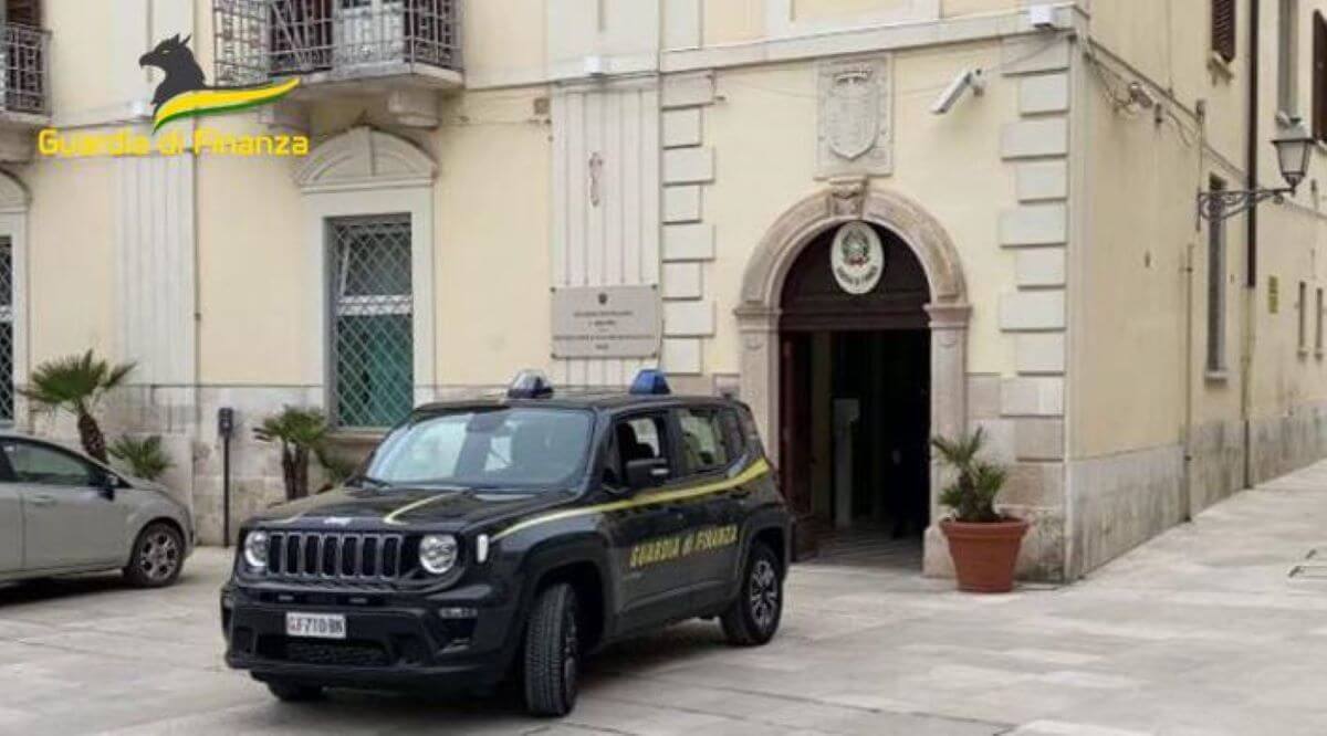 Assalto a un portavalori sull’autostrada A14: sequestro da 100mila euro a un barese Assalto a un portavalori sull’autostrada A14: sequestro da 100mila euro a un barese