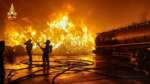 Palo del Colle, incendio in un’azienda di smaltimento rifiuti: «Serviranno giorni per spegnerlo»