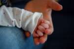 In Italia mamme sempre più sole e penalizzate: al Sud la situazione peggiore