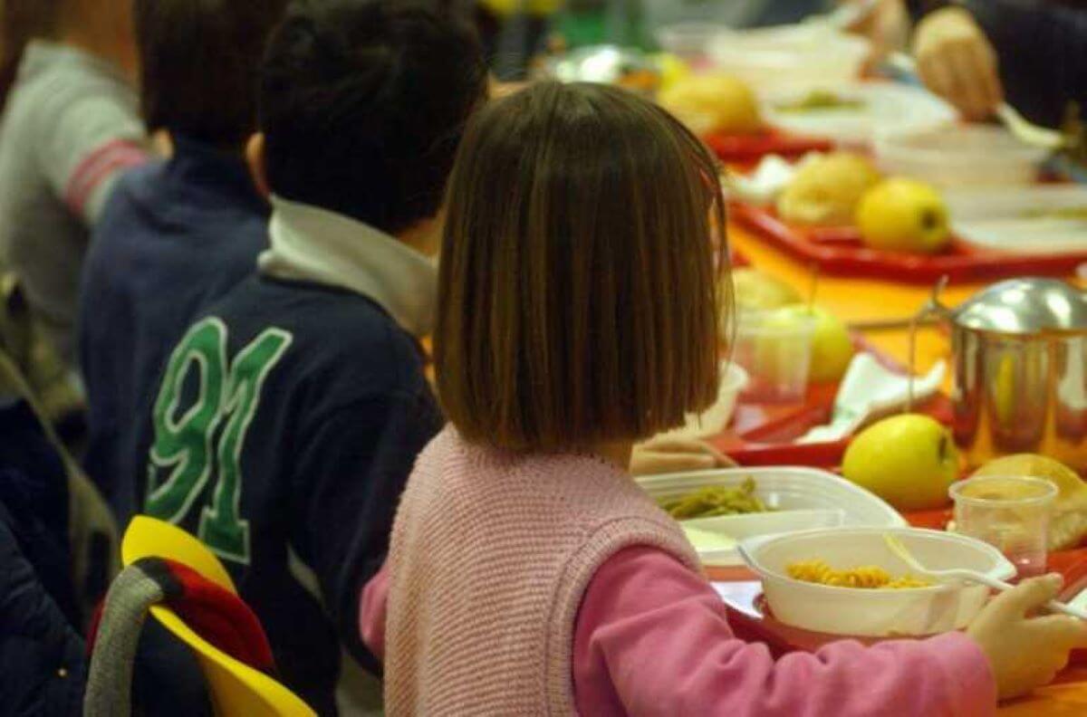 Mense scolastiche a Bari, arriva l’app “Five Stars School” della Ladisa per le informazioni sul servizio