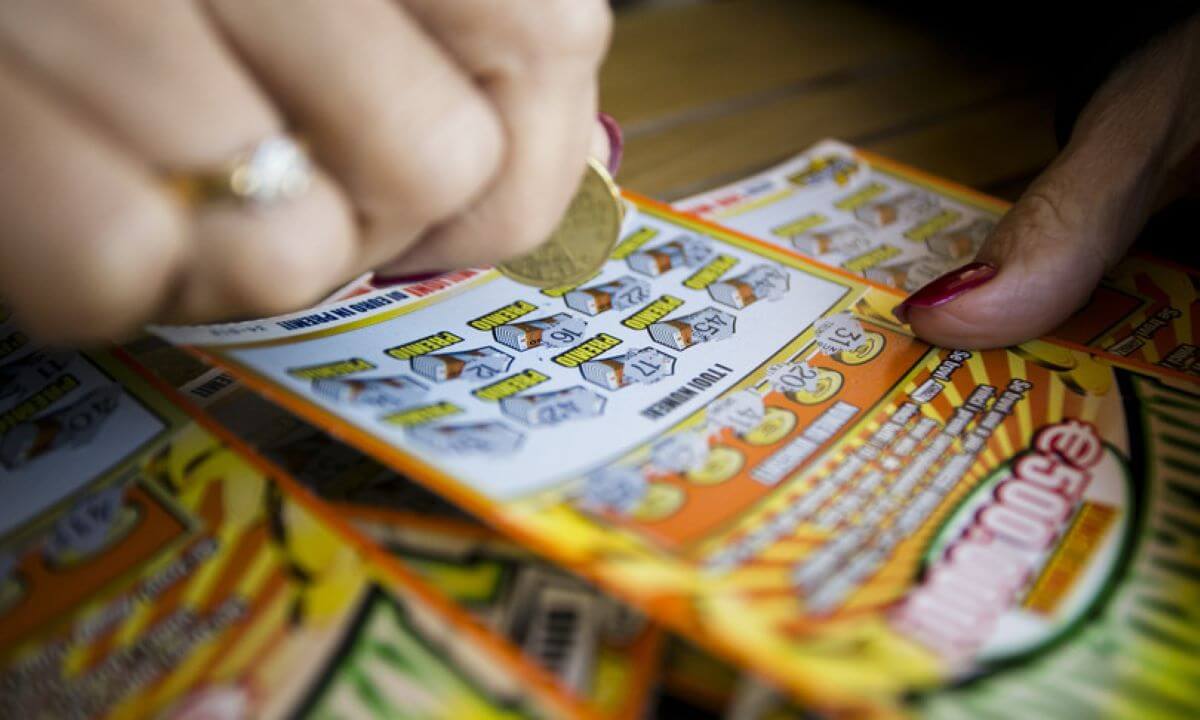 La fortuna bacia Santeramo: vinti 500mila euro al “Miliardario” nell’agenzia Eurobet di via Laterza La fortuna bacia Santeramo: vinti 500mila euro al “Miliardario” nell’agenzia Eurobet di via Laterza