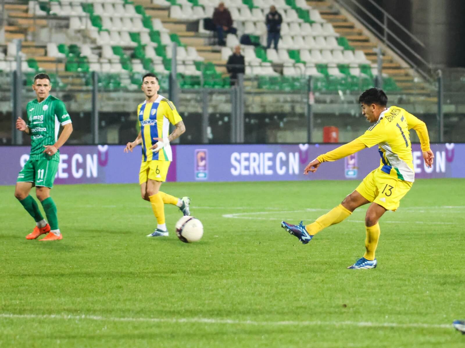 Serie C, a Bianchini risponde Grandolfo: nel derby Monopoli – Cerignola è 1-1 Serie C, a Bianchini risponde Grandolfo: nel derby Monopoli – Cerignola è 1-1