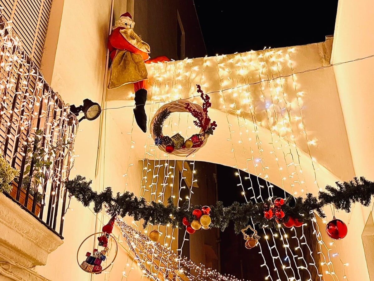 Ugento, il Natale tra pista di pattinaggio, mercatini ed eventi: «Tra tradizione, innovazione e sostenibilità» Ugento, il Natale tra pista di pattinaggio, mercatini ed eventi: «Tra tradizione, innovazione e sostenibilità»