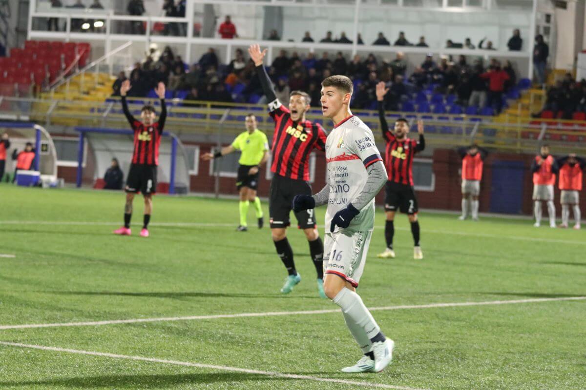 Serie C, per il Picerno amara beffa nel finale: il Sorrento trova il pari al 95’ Serie C, per il Picerno amara beffa nel finale: il Sorrento trova il pari al 95’