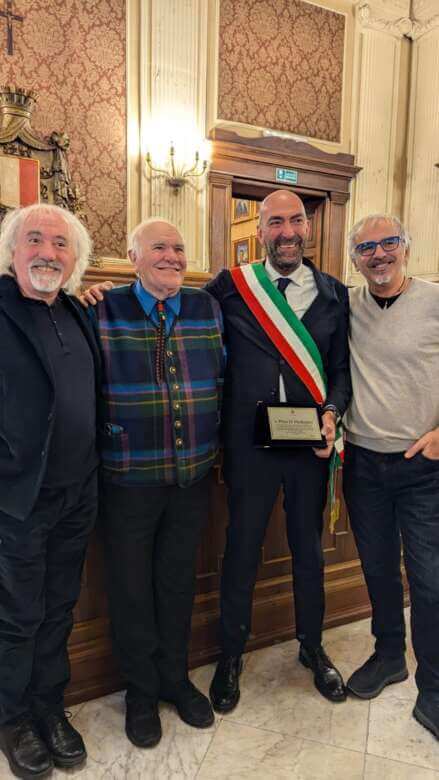 Galleria foto 'Un riconoscimento al maestro Pino Di Modugno per i suoi 90 anni: «Un simbolo di Bari» – FOTO' - foto 1