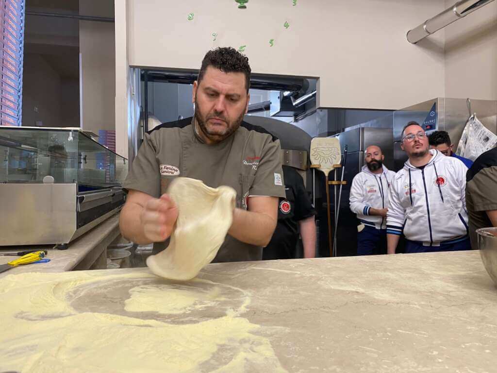 Il primo Campionato mondiale di pizza contemporanea si svolgerà a Crispiano – FOTO Il primo Campionato mondiale di pizza contemporanea si svolgerà a Crispiano – FOTO