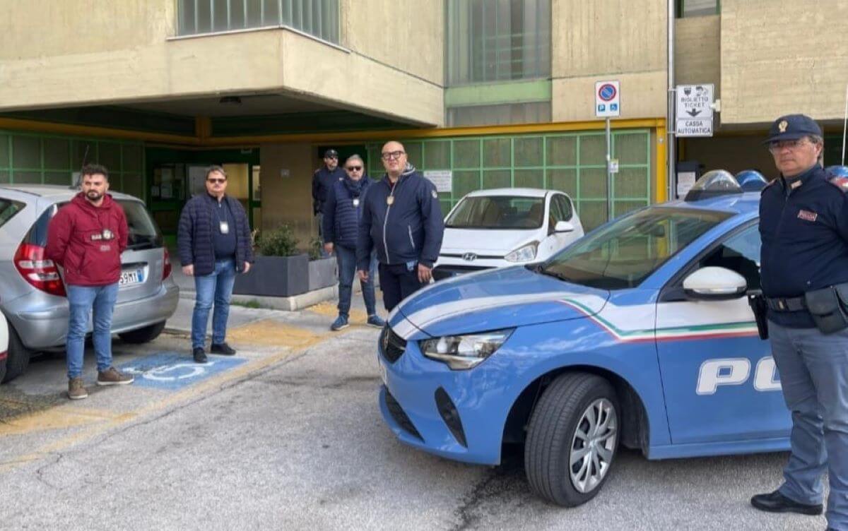 Matera, rubano 4mila euro dalla cassaforte del Comune: 2 arresti, uno è un dipendente Matera, rubano 4mila euro dalla cassaforte del Comune: 2 arresti, uno è un dipendente