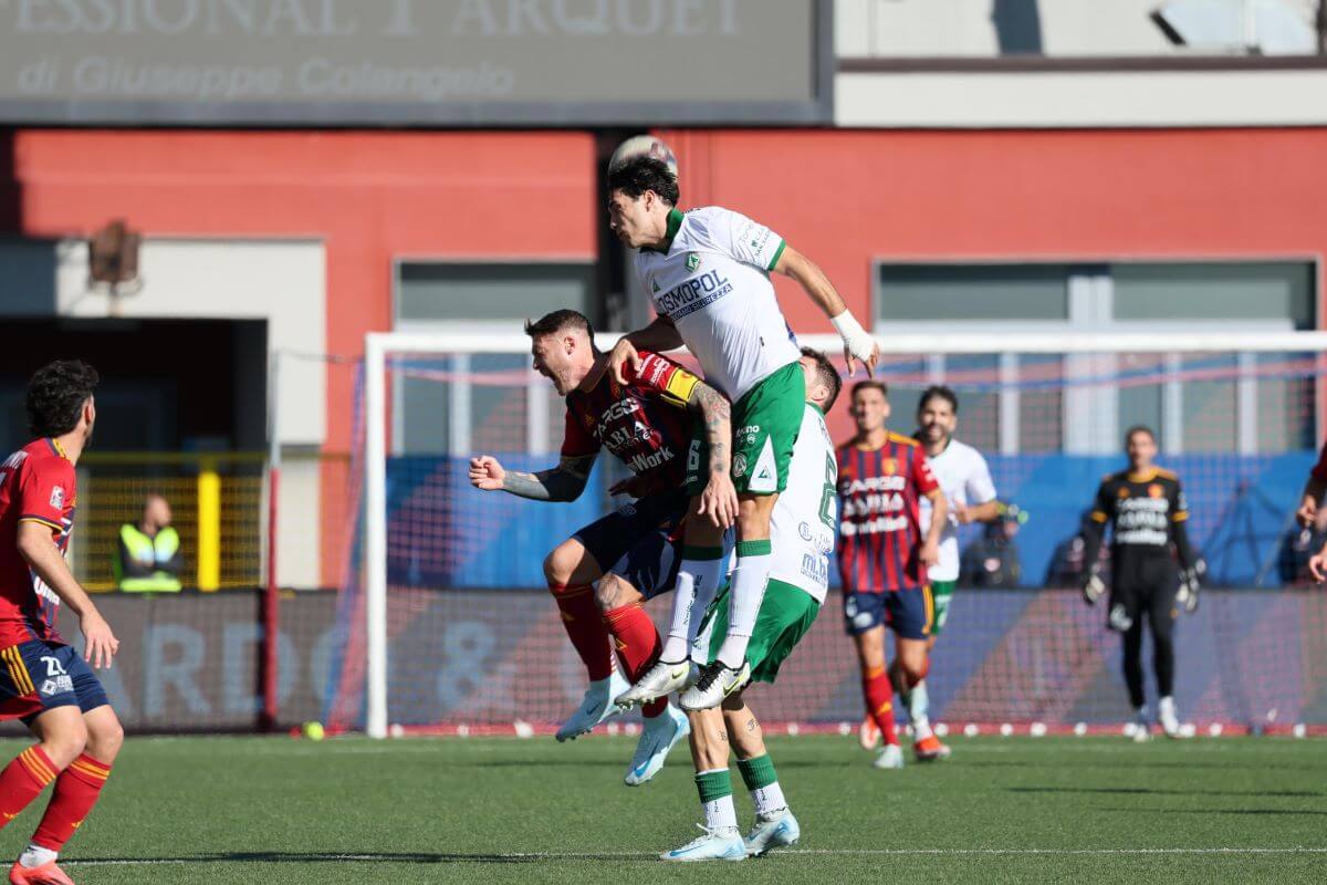 Serie C, il Potenza argina l’Avellino: pareggio a reti inviolate e ottavo risultato utile Serie C, il Potenza argina l’Avellino: pareggio a reti inviolate e ottavo risultato utile
