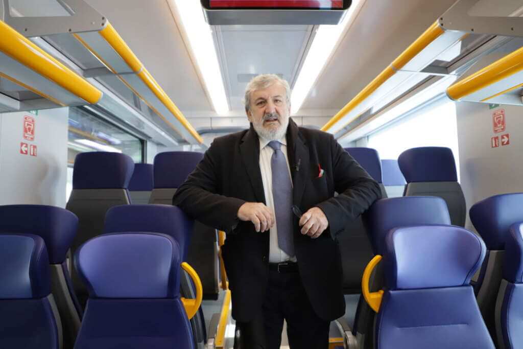Trasporti, arriva in Puglia il 46esimo treno Regionale elettrico: completato il rinnovo della flotta – VIDEO