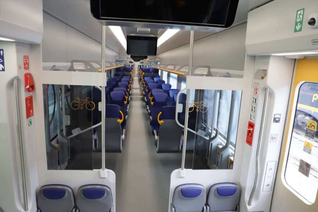 Trasporti, arriva in Puglia il 46esimo treno Regionale elettrico: completato il rinnovo della flotta – VIDEO