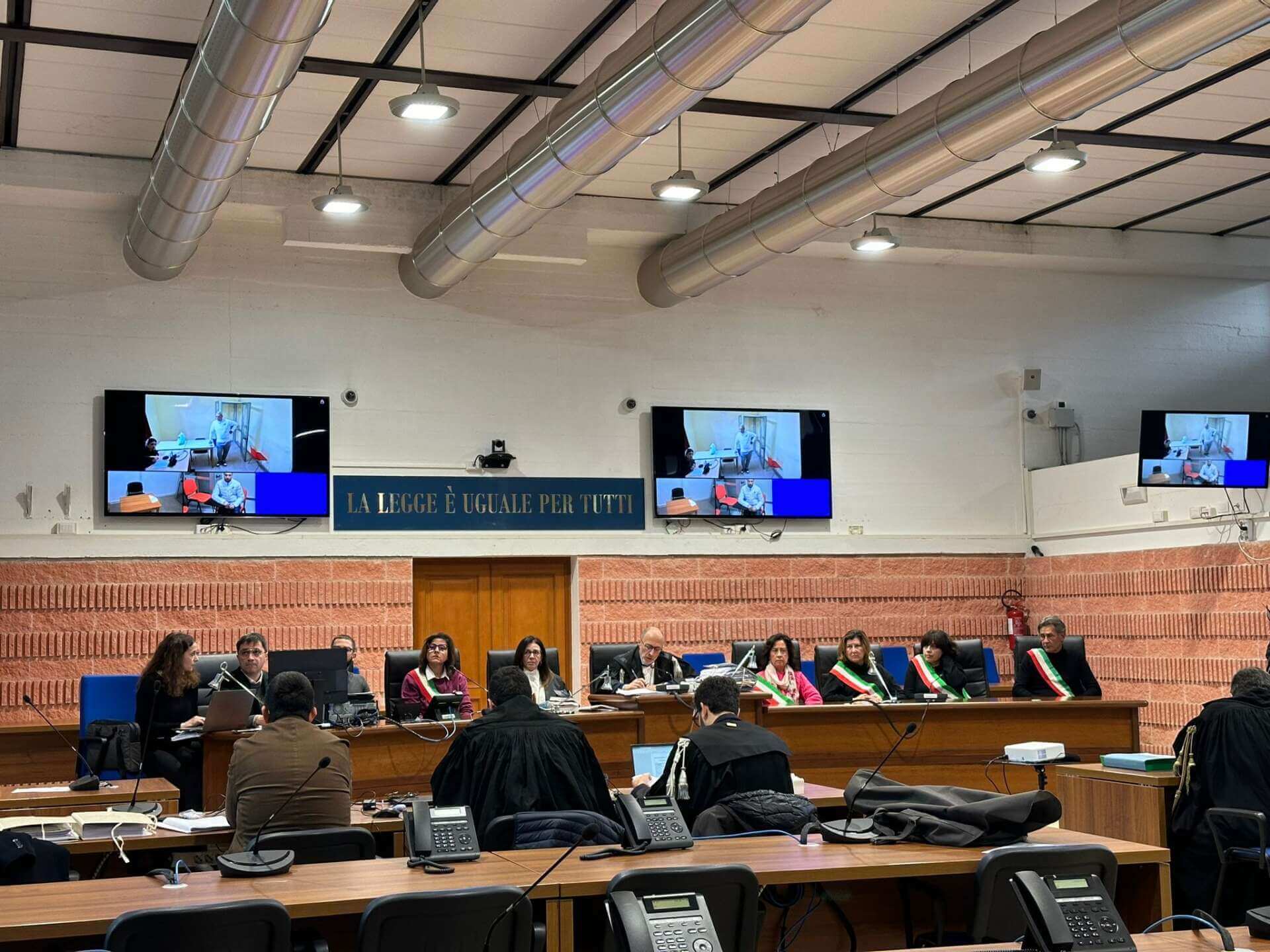 Taranto, colpo di scena al processo per l’omicidio Nardelli. Tre imputati confessano: «Siamo stati noi»
