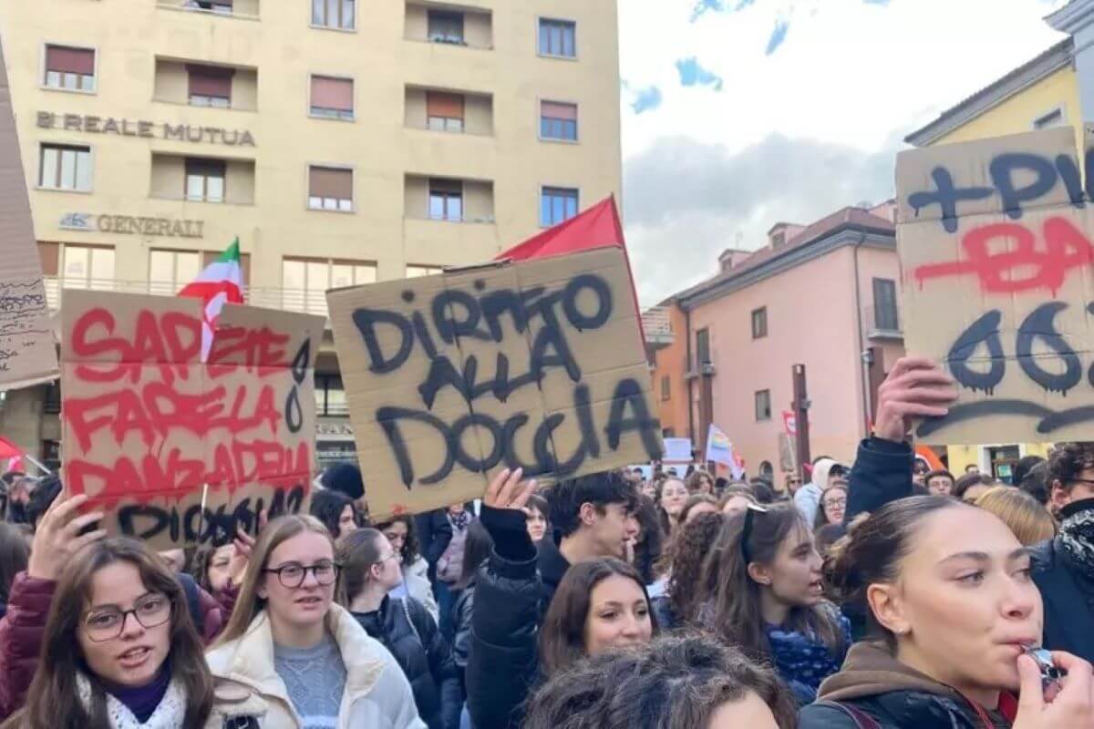 Crisi idrica in Basilicata, sale la rabbia: Bardi diserta l’Anci e convoca i sindaci Crisi idrica in Basilicata, sale la rabbia: Bardi diserta l’Anci e convoca i sindaci