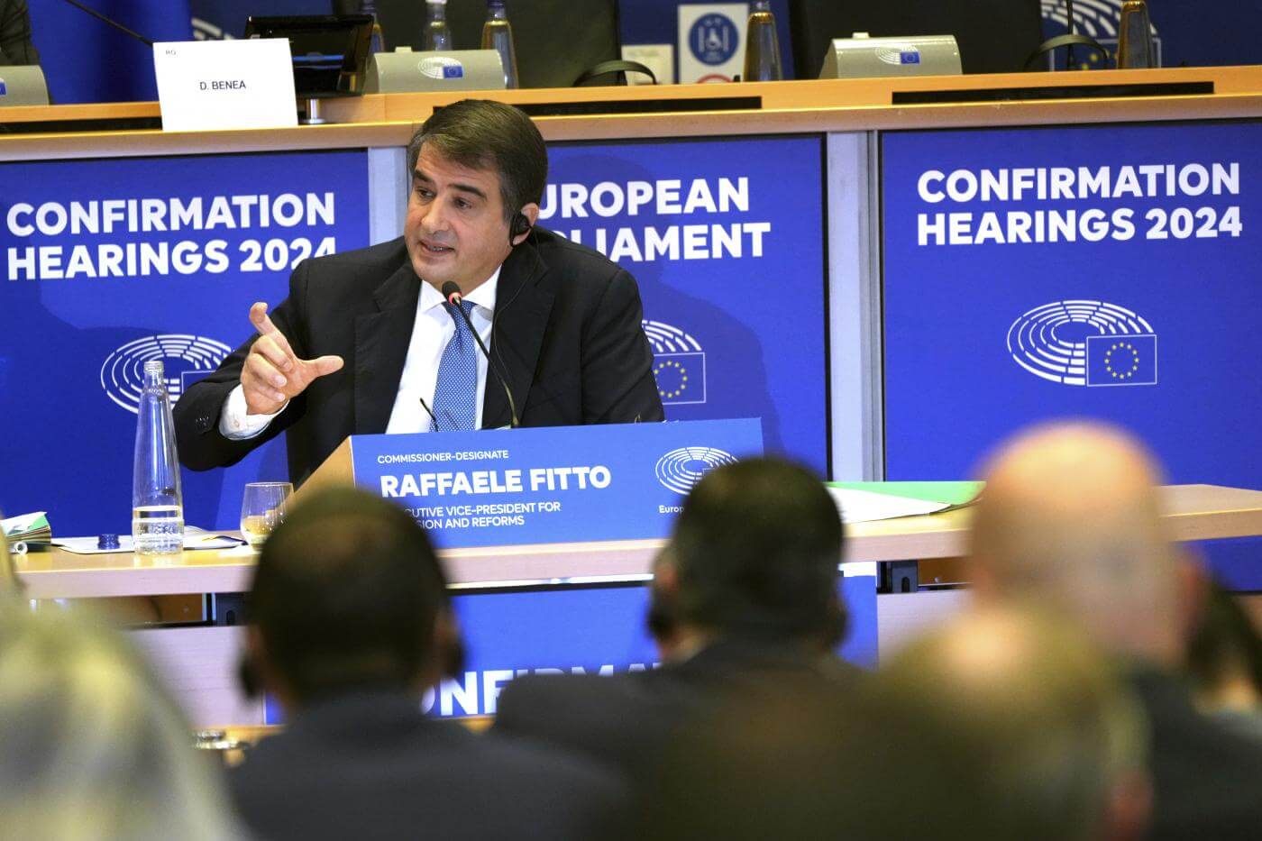 Ue, accordo sulle nomine: Fitto vicepresidente della Commissione. Meloni: «Vittoria degli italiani» Ue, accordo sulle nomine: Fitto vicepresidente della Commissione. Meloni: «Vittoria degli italiani»