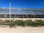 Bari, migranti del Cara attraversano i binari: disagi alla circolazione ferroviaria
