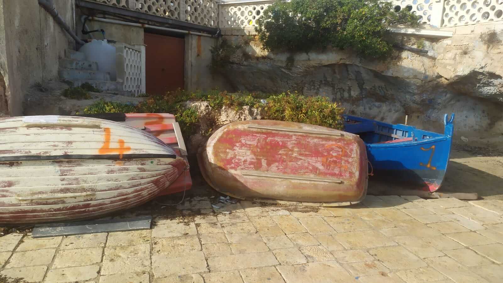 Bari, pulizia straordinaria del porto di Torre a Mare: raccolte 7 tonnellate di rifiuti