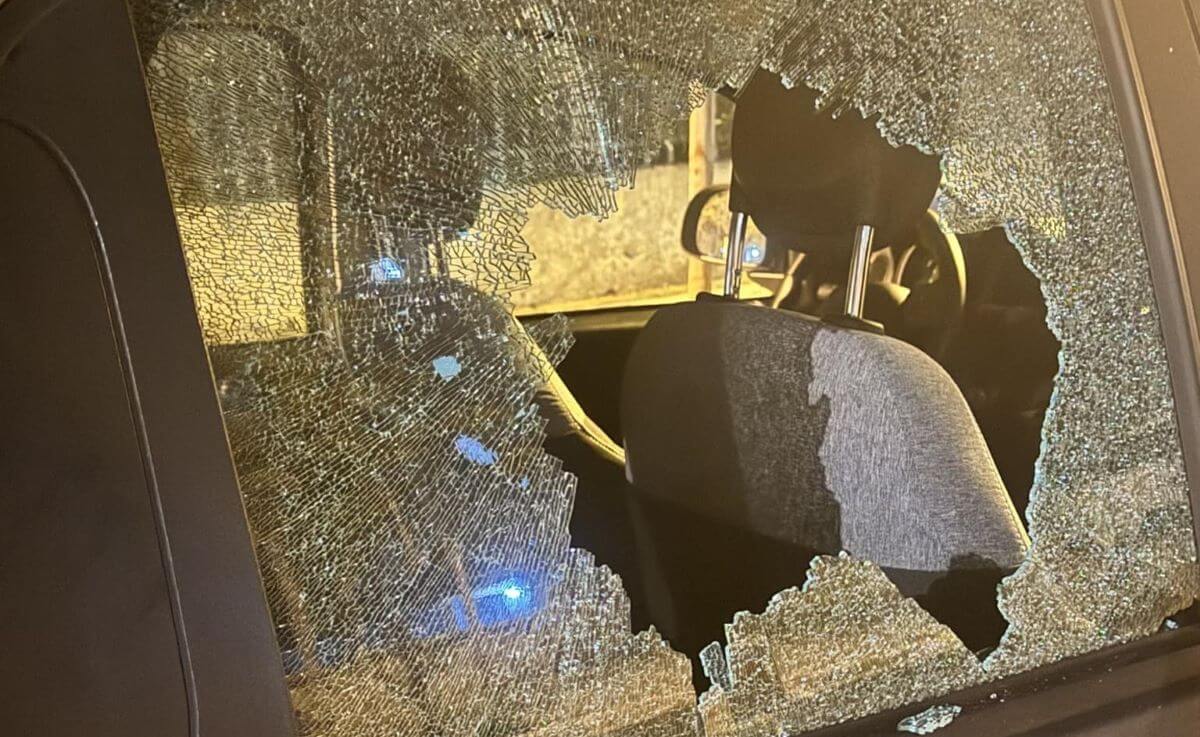 Bari, atti vandalici ad Halloween: «Distrutto il finestrino dell’auto. Dov’è il rispetto?» Bari, atti vandalici ad Halloween: «Distrutto il finestrino dell’auto. Dov’è il rispetto?»