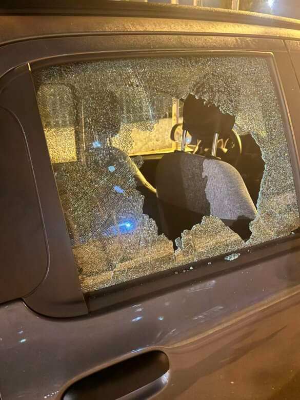 Bari, atti vandalici ad Halloween: «Distrutto il finestrino dell’auto. Dov’è il rispetto?» Bari, atti vandalici ad Halloween: «Distrutto il finestrino dell’auto. Dov’è il rispetto?»