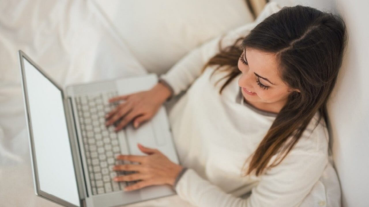 Lavorare in pigiama? Perché no, se c’è la fiducia