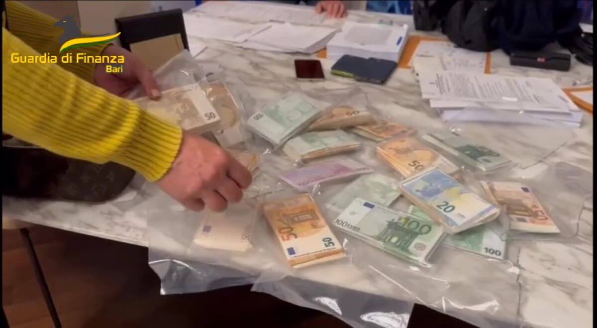 Presunti appalti truccati nell’Asl Bari, Crisanti lascia il carcere: l’imprenditore va ai domiciliari Presunti appalti truccati nell’Asl Bari, Crisanti lascia il carcere: l’imprenditore va ai domiciliari