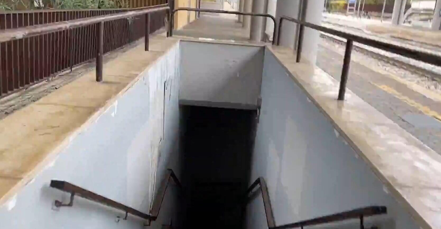 Acquaviva, colpita da una pietra mentre attraversa il sottopassaggio: ferita una 18enne