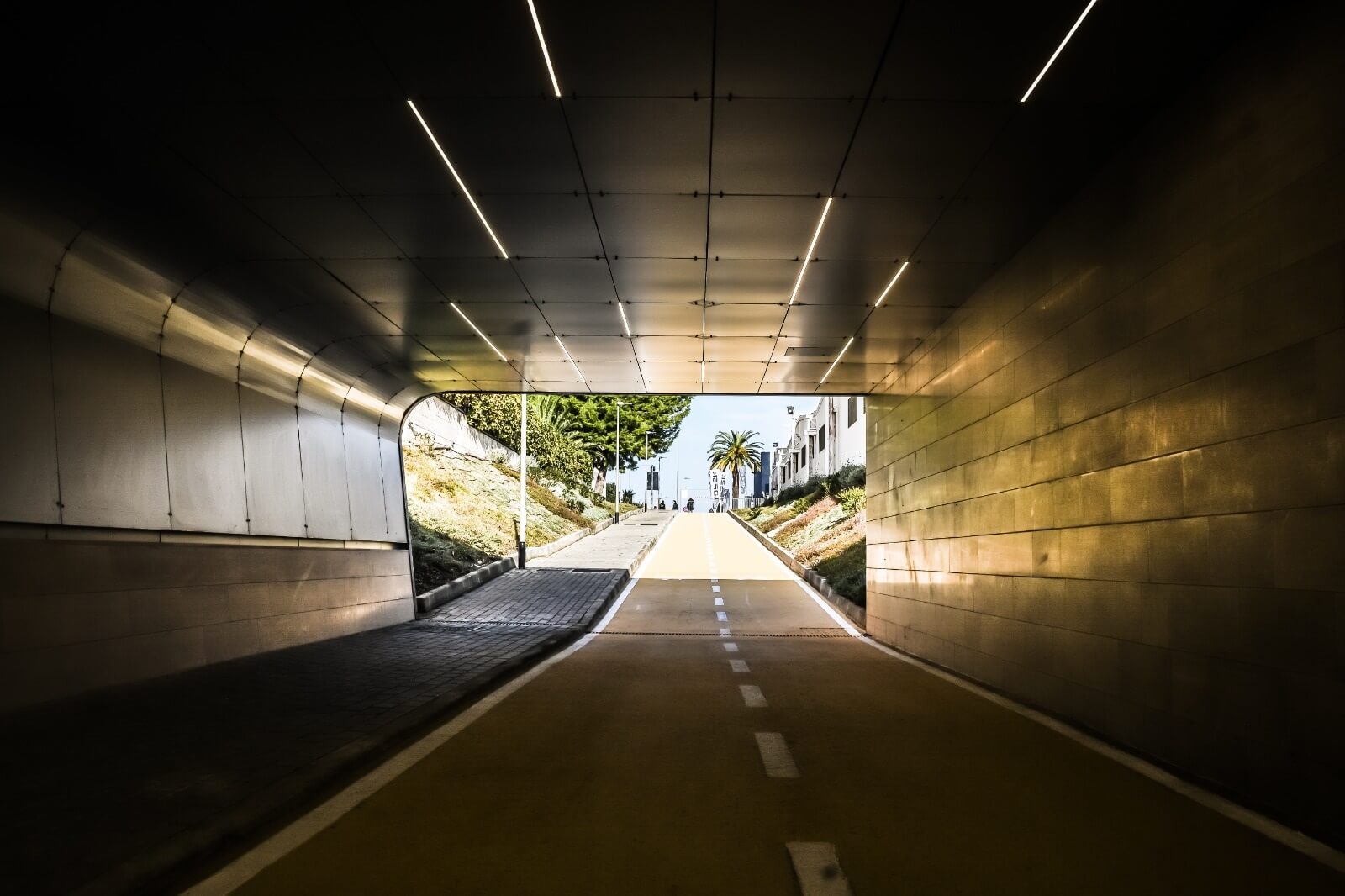 Bari, Fal consegna 9 opere del progetto “Strade nuove”: inaugurato il sottopasso ciclopedonale – VIDEO