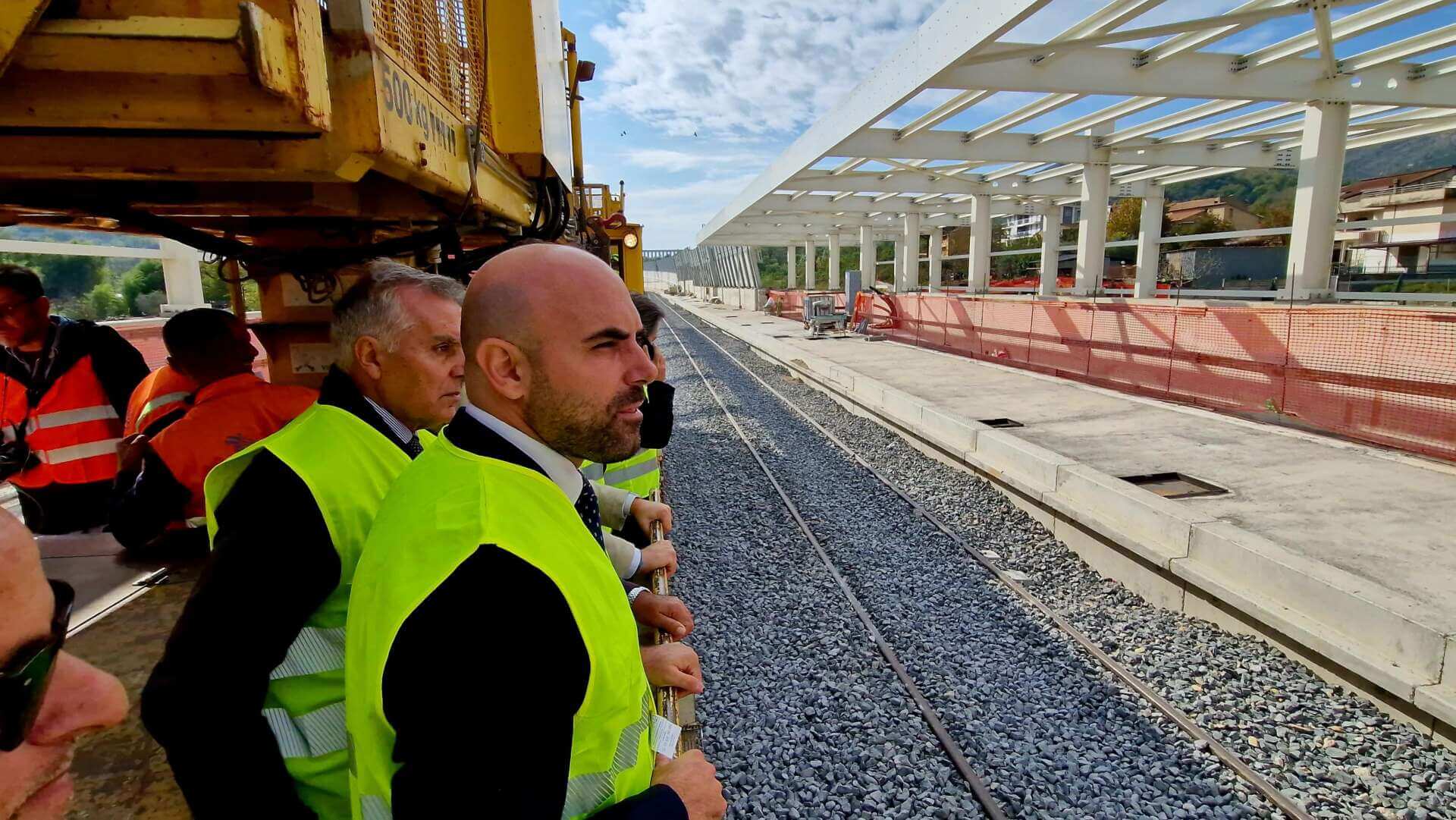 Av/Ac Napoli-Bari, sopralluogo del sottosegretario ai Trasporti: «Nuovo sprint sui lavori»