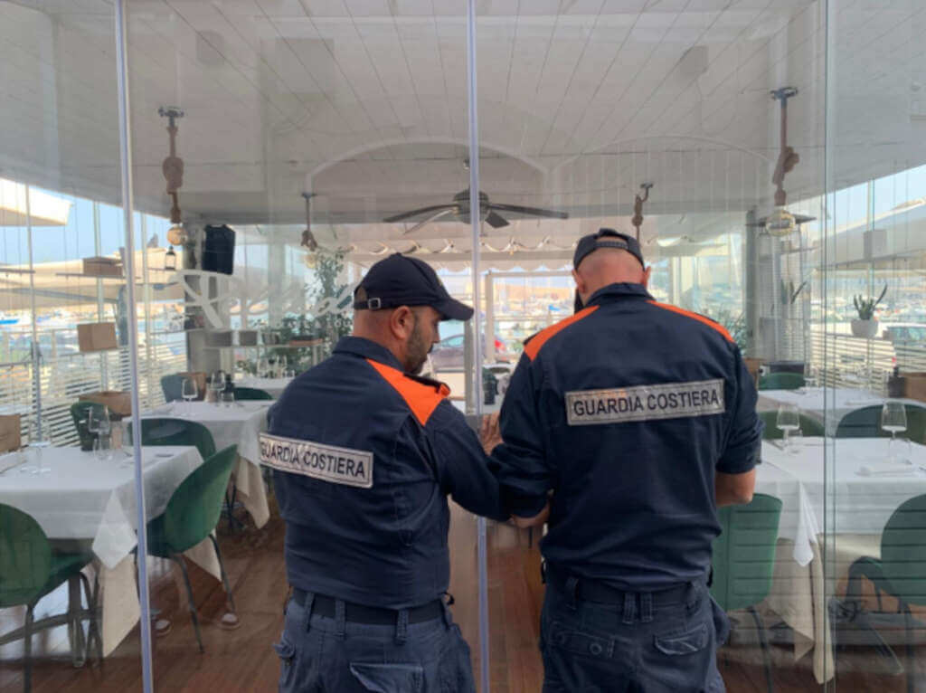 Trani, realizza dehors senza averne i permessi: denunciato il titolare di un ristorante
